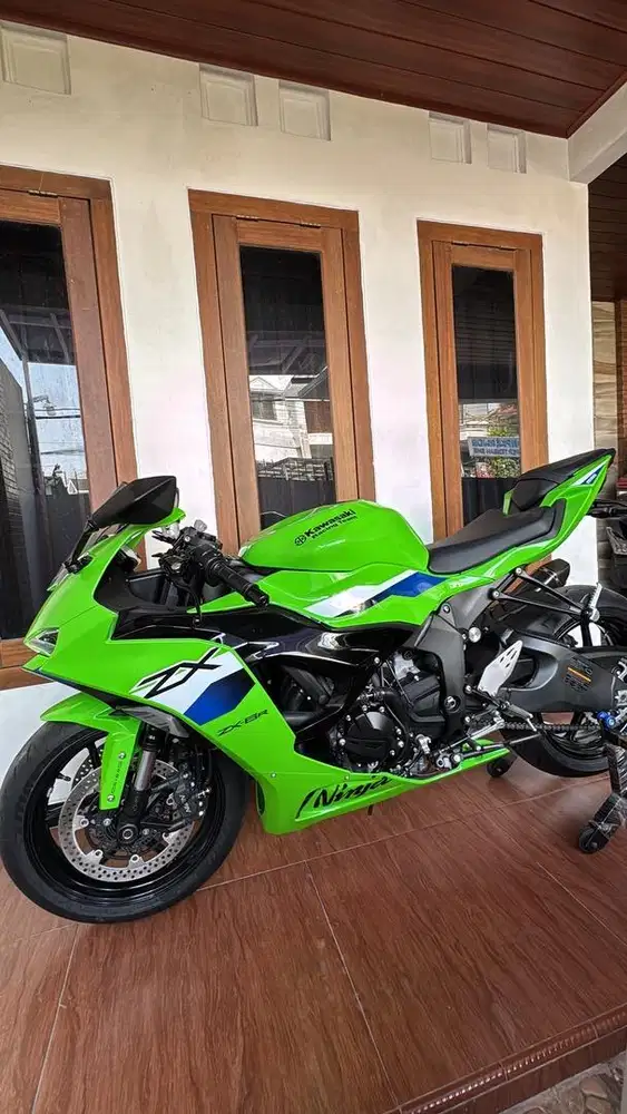 Zx6r 2026 super like new!