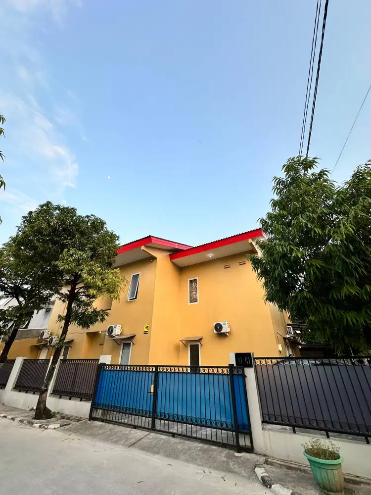 Kost Exclusive di Galaxy Bekasu Kmr Mandi dlm dan ada parkir mobil