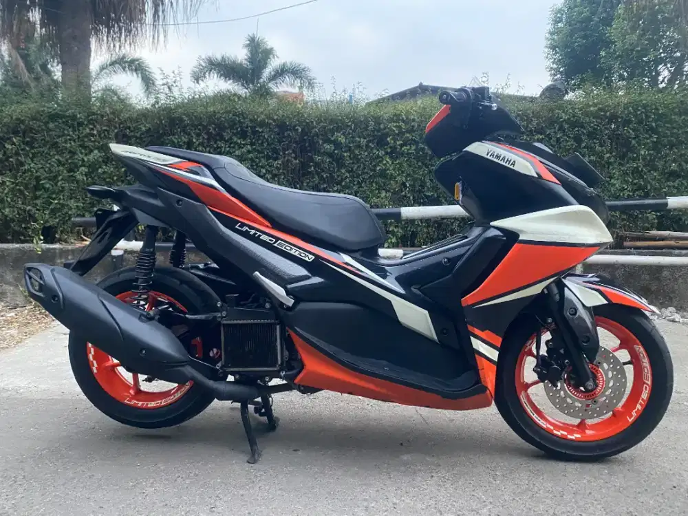 Aerox new limited edition 2021 km rendah