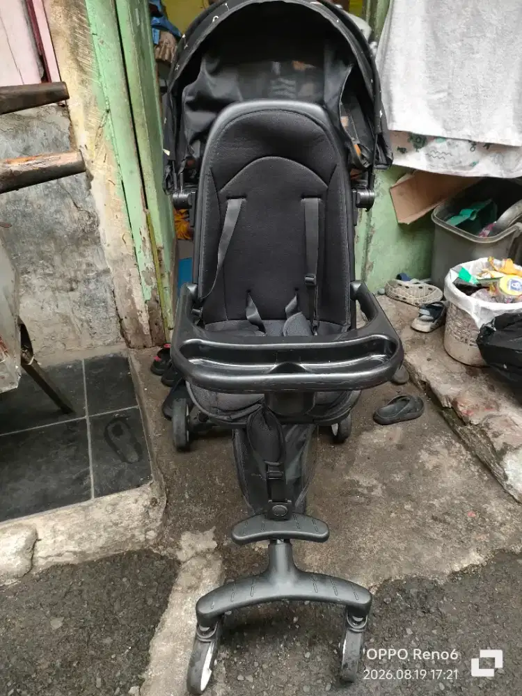 Stoler Bayi Duduk Dan Tidur
