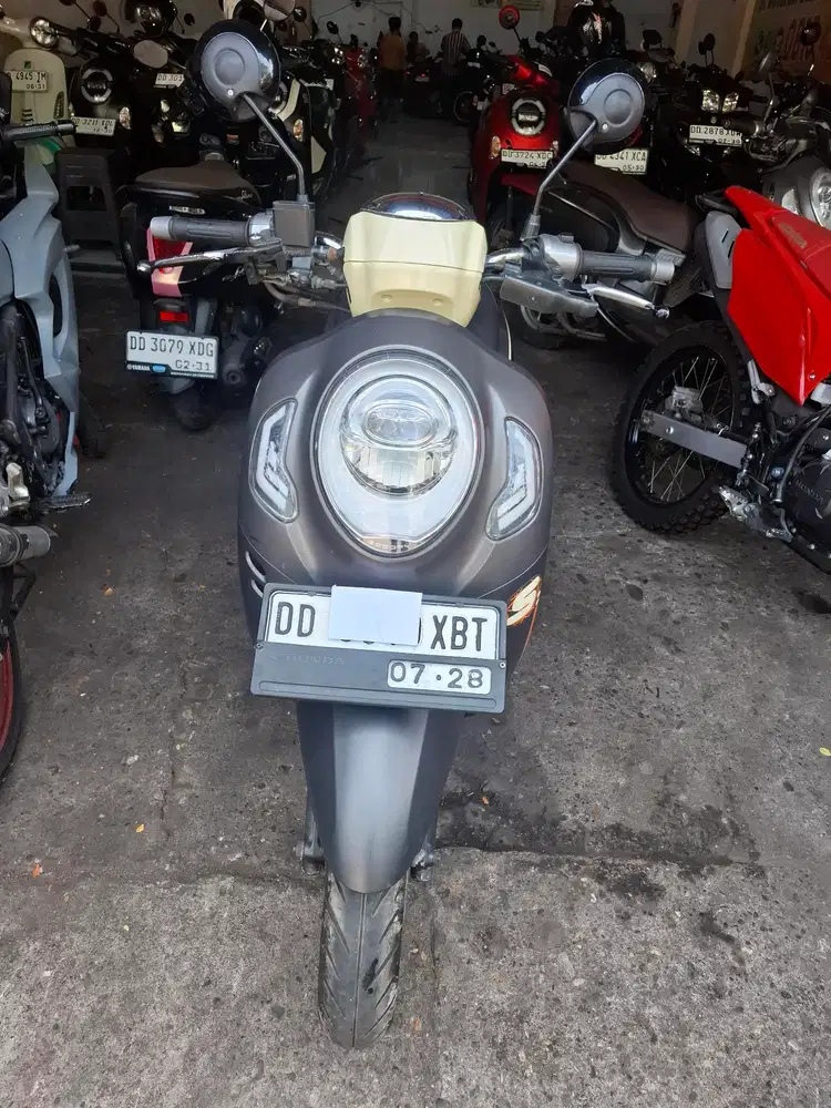 Honda Scoopy 110cc 2023 Abu Cream