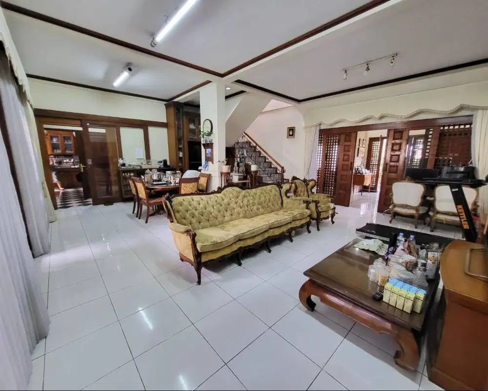 Dijual Rumah Nyaman Terawat di Setrasari Bandung