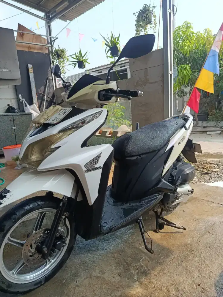 Vario 125 kzr standar
