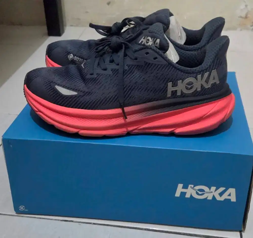Sepatu Hoka W Cliffton 9 GTX Size 39 1/3 Women