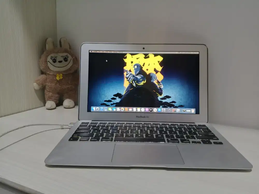 Macbook air 11 inch, Early 2015 -CORE I5 -128GB -4GB -Siap Pake