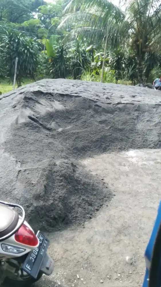 Material abu batu sirdam pasir bangka basecourse