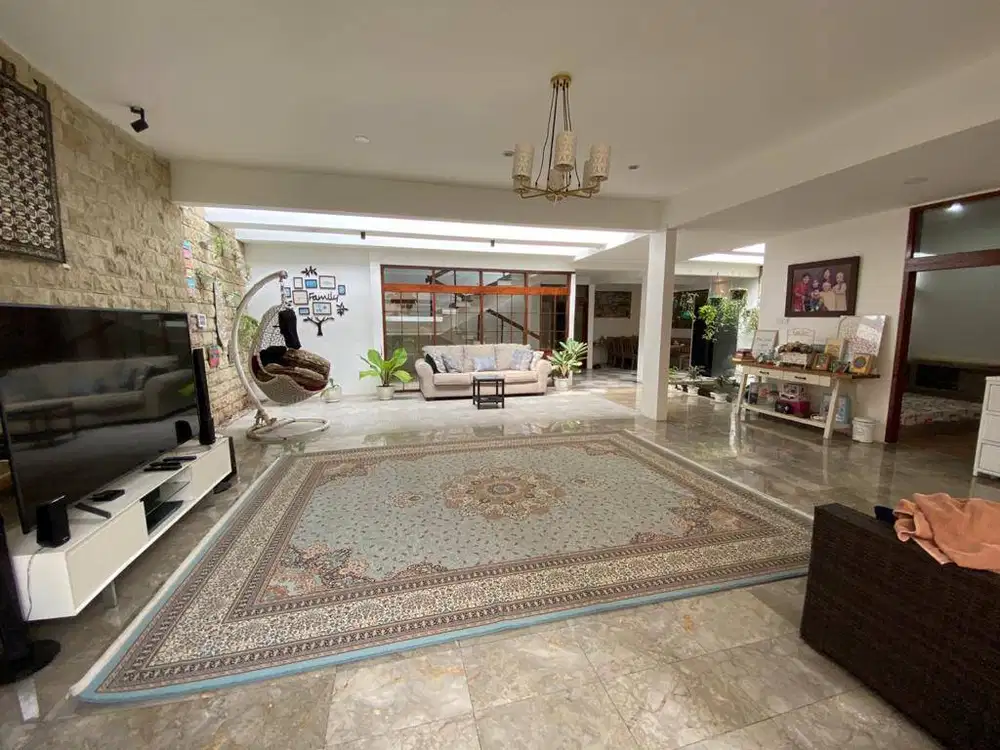 Dijual Rumah Asri Terawat di Setrasari Indah Bandung
