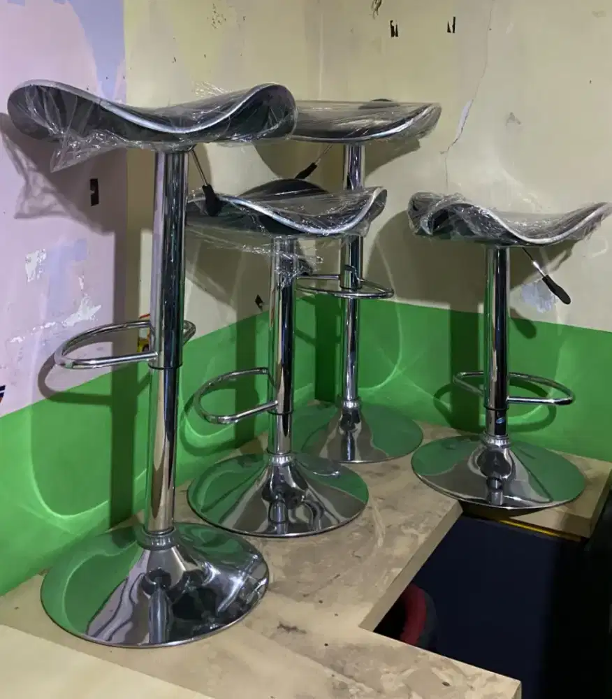 Kursi Bar Second Kursi Cafe Bekas Murah