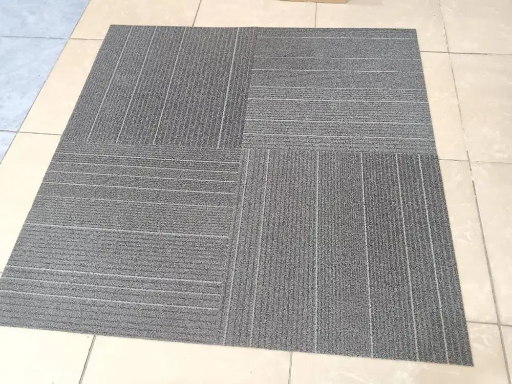 Ready karpet tiles ex 50cmx50cm second berkualitas
