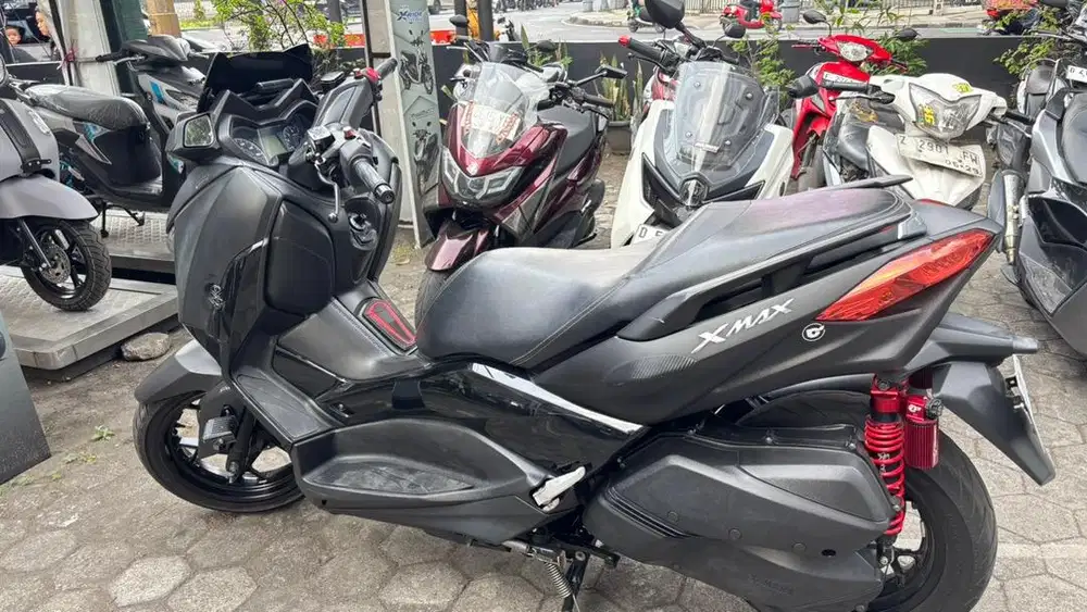Nmax 2019 black