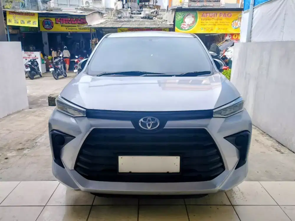 Toyota Avanza 1.3 New E manual pemakaian 2023. Silver . Mulus terawat