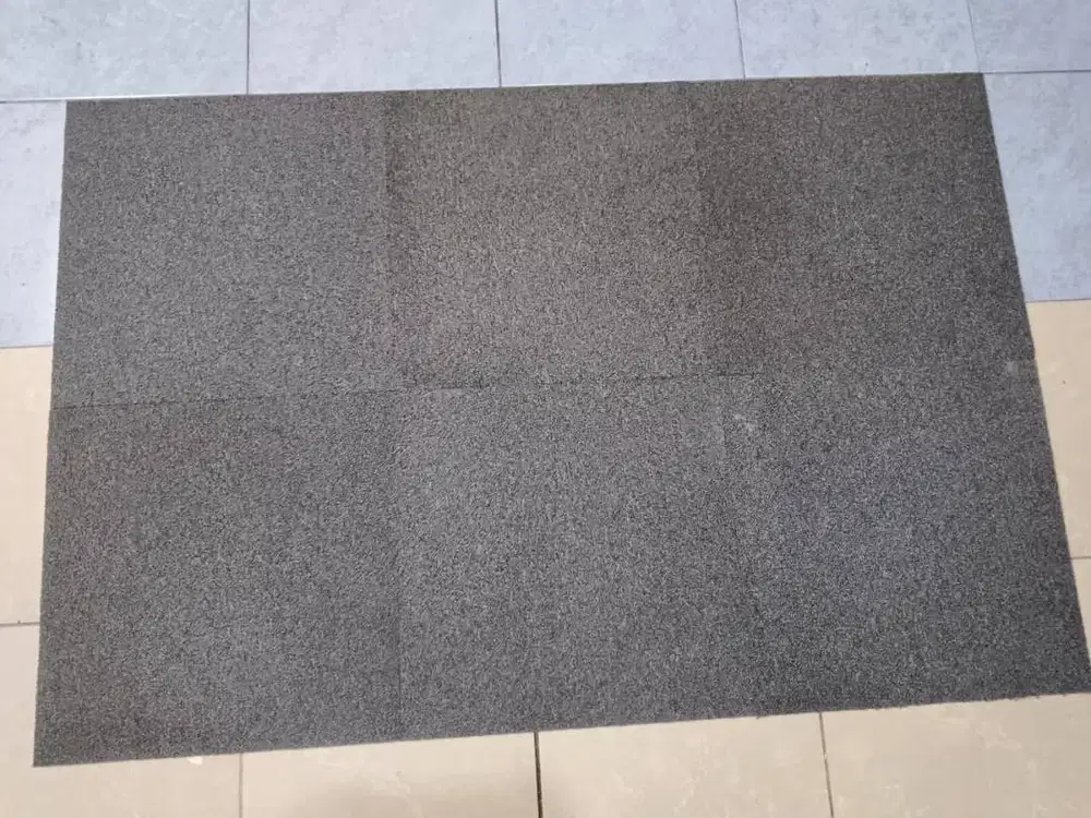 Karpet lantai Tile Abu2 tebal 3 mili