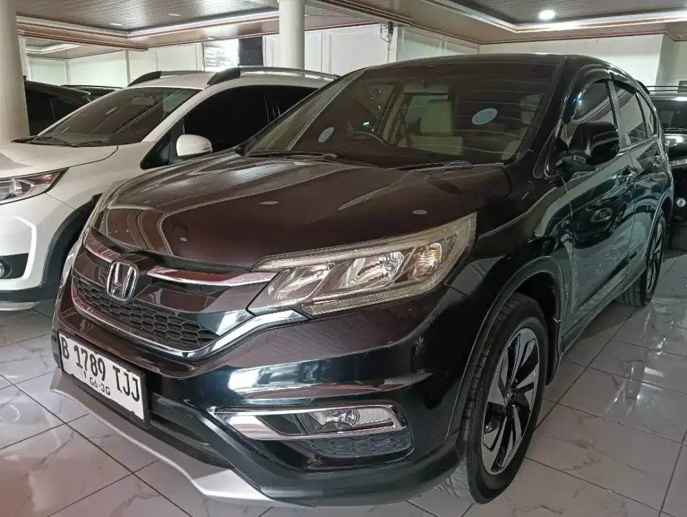 Honda CRV 2.4 At DP 10jt tahun2015