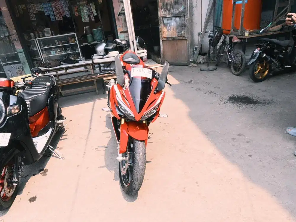 CBR 150 tahun 2018 kalau gak nego dikasih helm kyt ttcross fullface
