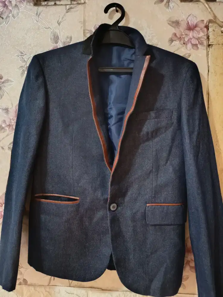 Blazer Pria merek Ambrogio