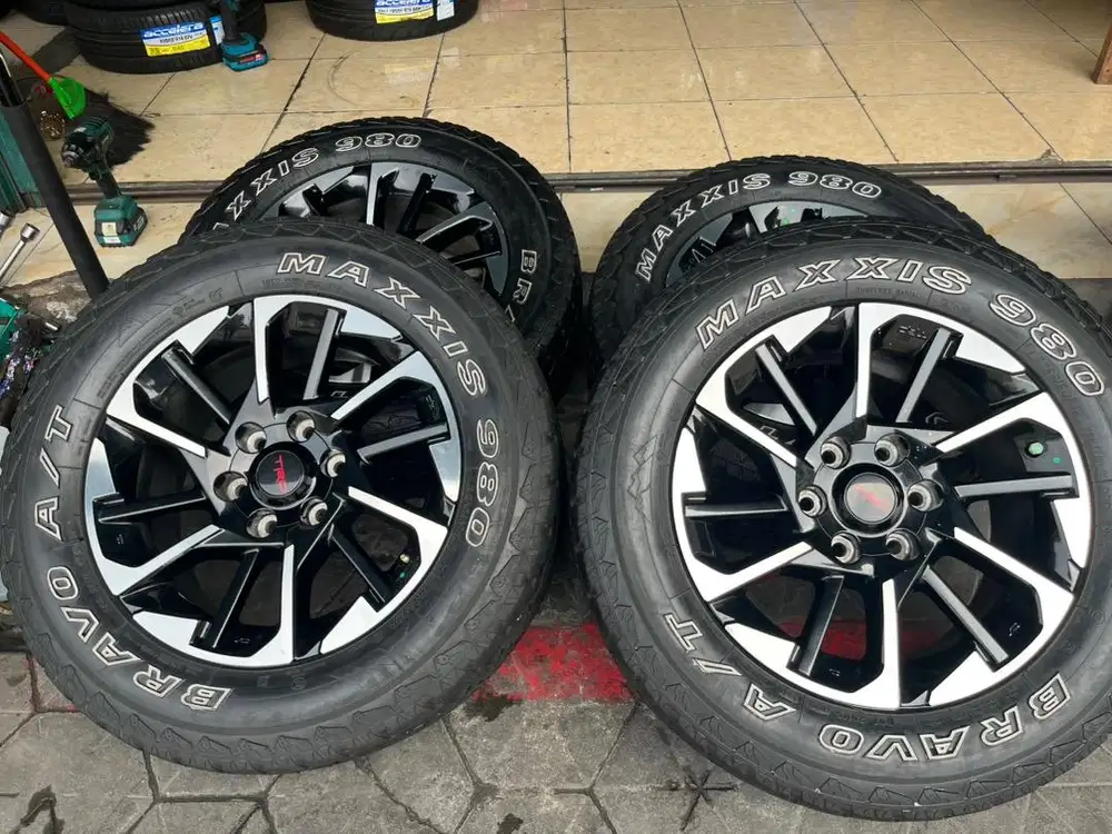 VELG ORI FORTUNER TRD R18 BAN MAXXIS