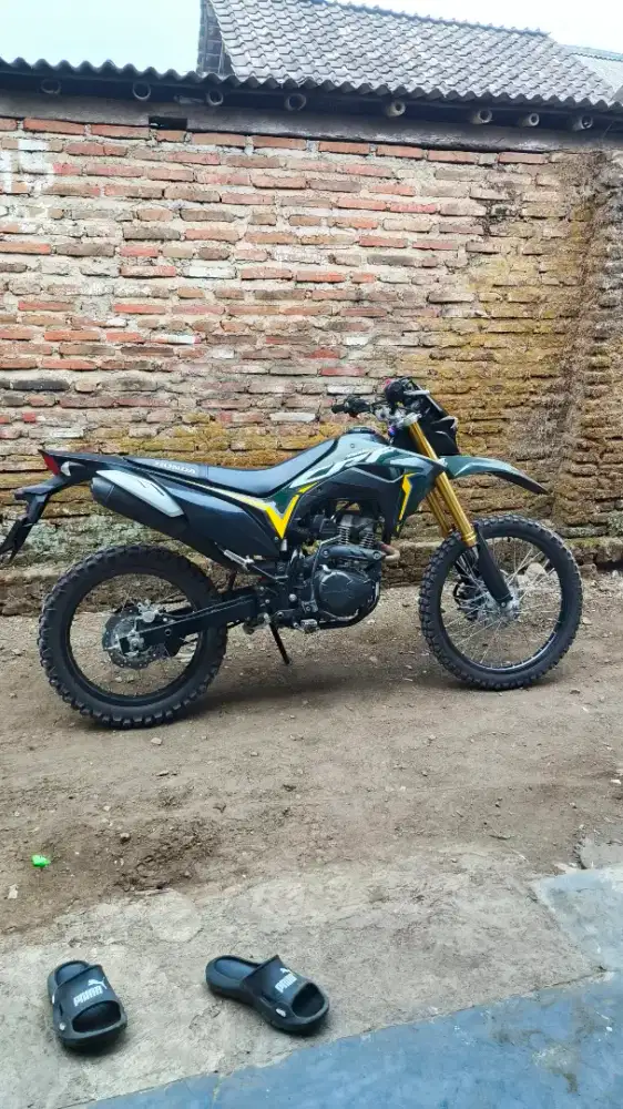 Sepeda Motor crf 2024