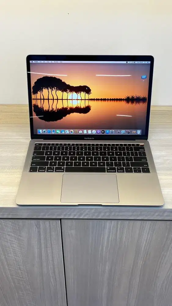 Macbook air 2019 13 ram 8/256Gb core i5