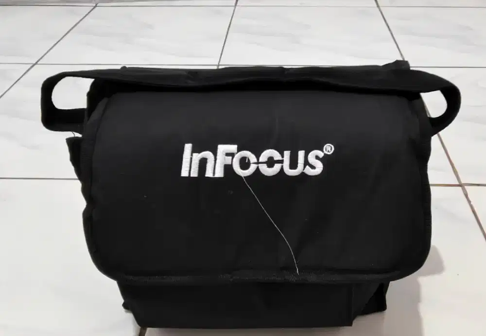 Proyektor InFocus IN112x Mulus Like New (Barang Simpanan)