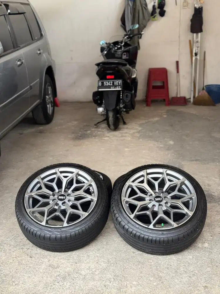 Velg HSR R17 pcd 100-114 ban 205/45 tebal