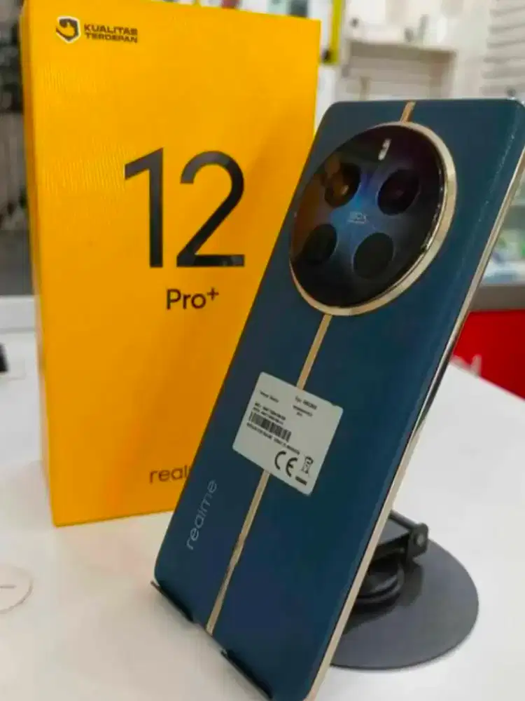 Realmi 12  pro+ 12/512,,fulsett,belum pernah bongkar,,no minus