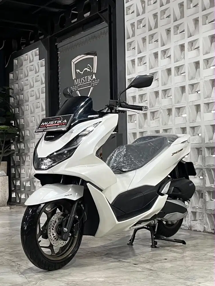 Istimewa ODO 3RB!!Honda PCX 160 ABS th 2024 - Ayu Mustika
