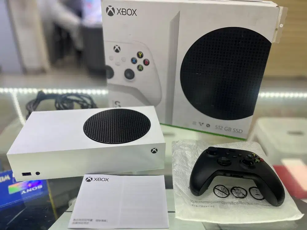 XBOX SERIES S 512GB + 1 STIK
