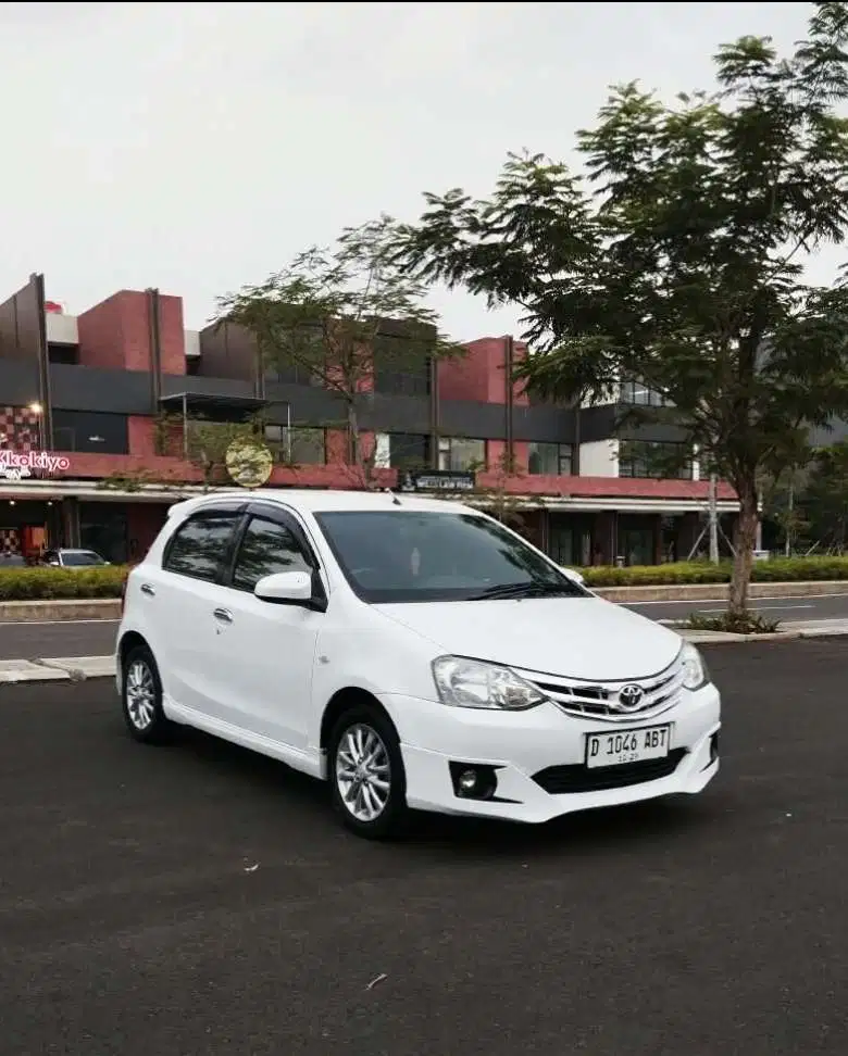 Toyota Etios Valco 2014 Bensin
