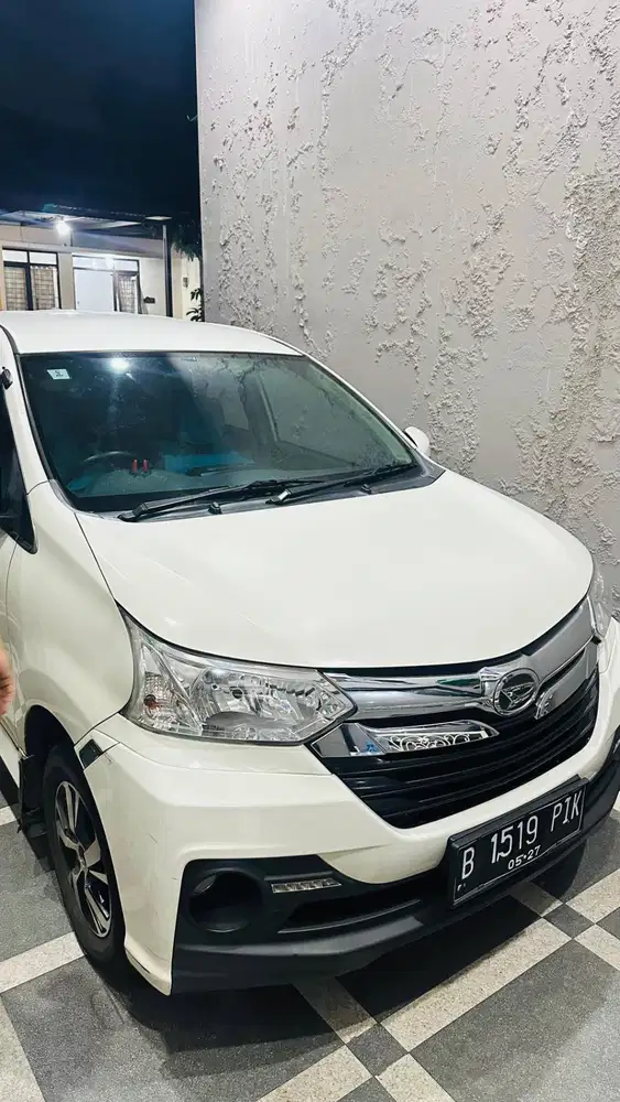 Xenia R Sporty 1.3 At 2017 Putih
