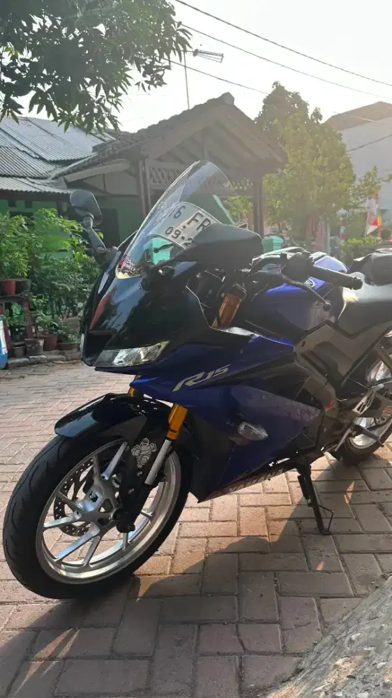 Yamaha R15 v3 2018 biru