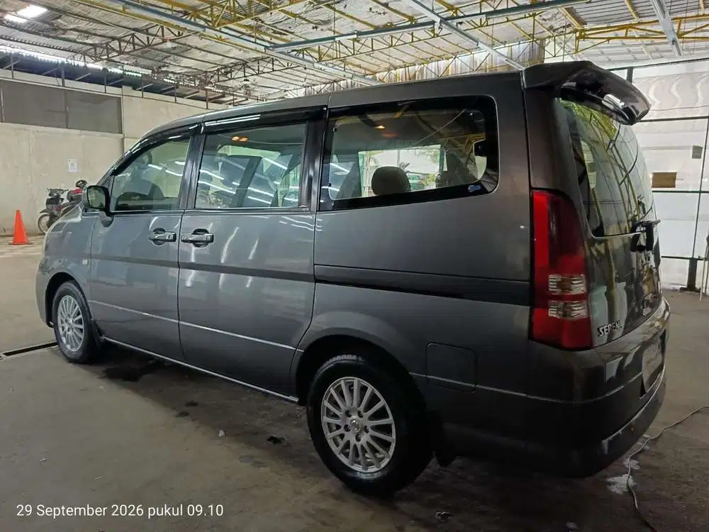 Nissan Serena 2010 Bensin