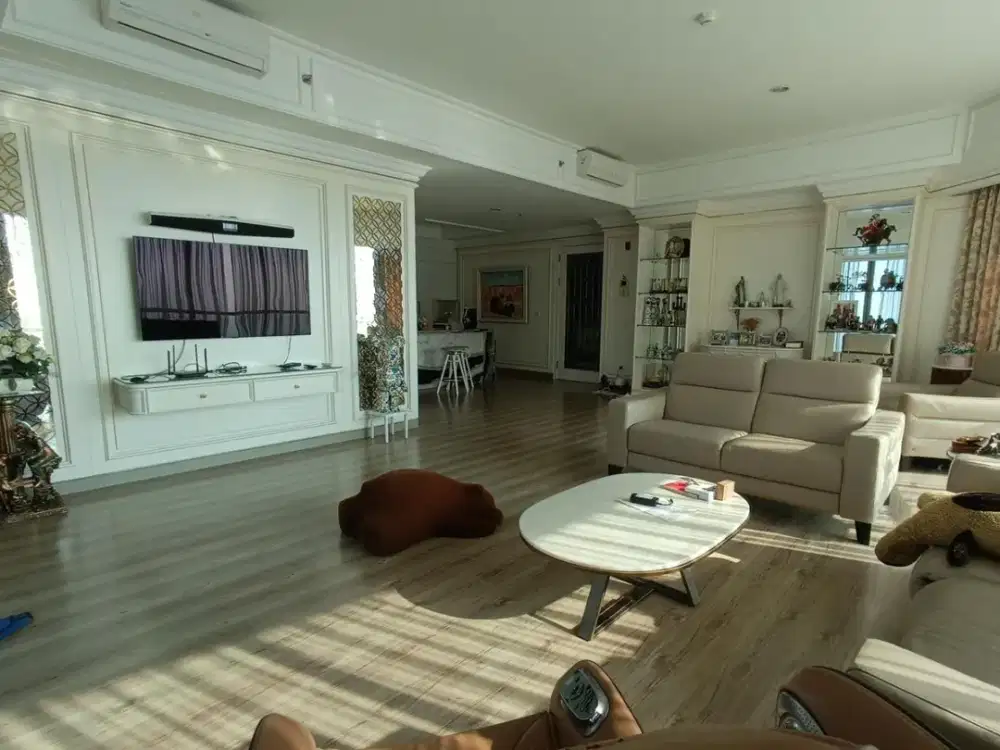 DIJUAL/DISEWA APT Saint Moriz New President Suite Furnish