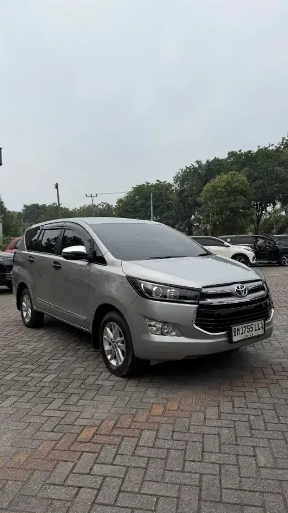 Innova Reborn V Matic 2.4 Solar 2019 Km 80 RB an