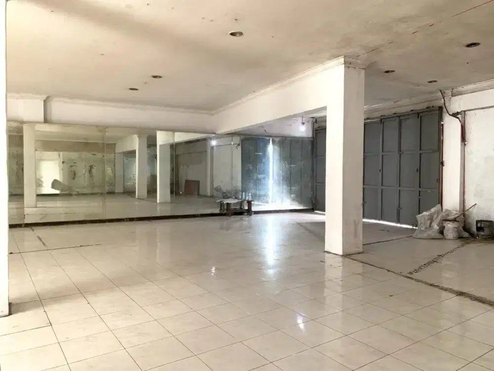 Dijual Ruko 3 Lantai Siap Pakai Cocok untuk Usaha Lokasi di Mainroad Sudirman Bandung