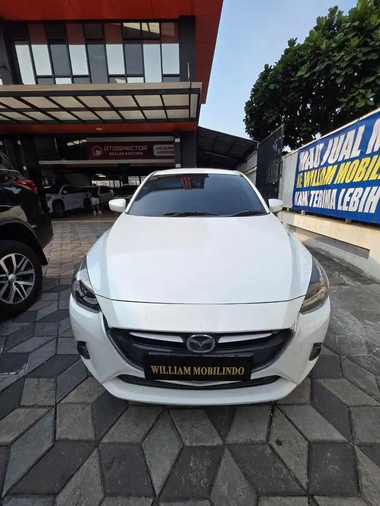 Mazda 2 R matic 2014