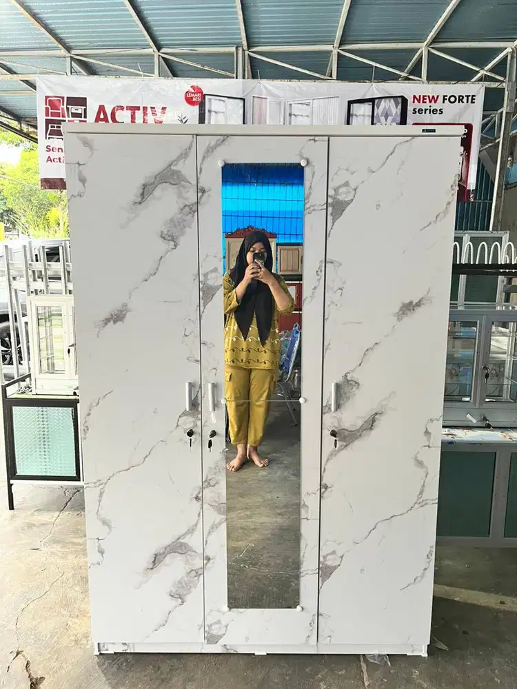 PROMO LEMARI PAKAIAN 3 PINTU MOTIF MARBLE SALE GRATIS ANTAR TERMURAH