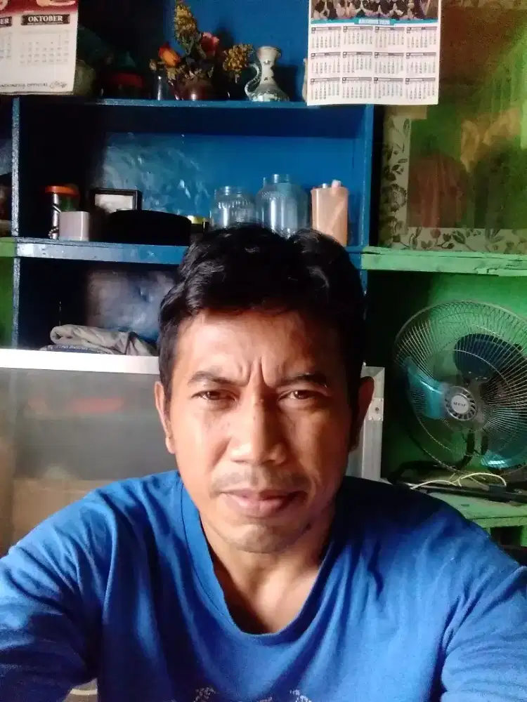 SAYA SEDANG MENCARI PEKERJAAN