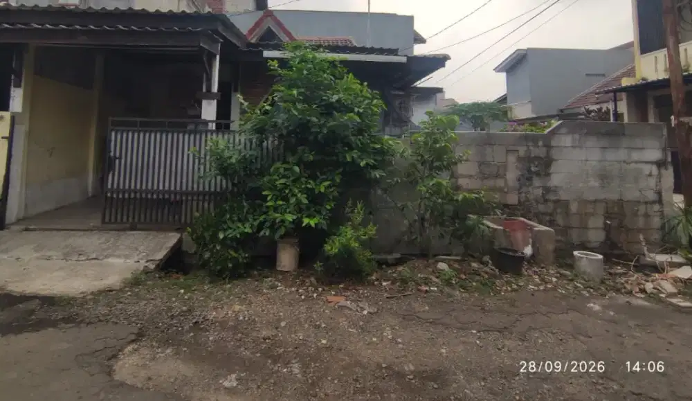 Dijual tanah + bangunan lama; LT 119; Vila Mutiara Cinere; posisi Hook