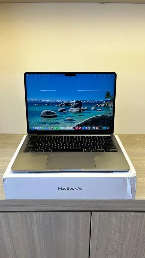 Macbook air m2 2022 13 Ram 8/512Gb Chip-Apple m2