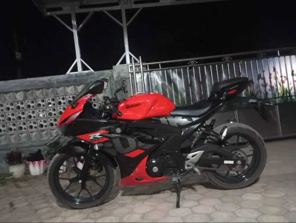 Suzuki GSX R150 Tahun 2021