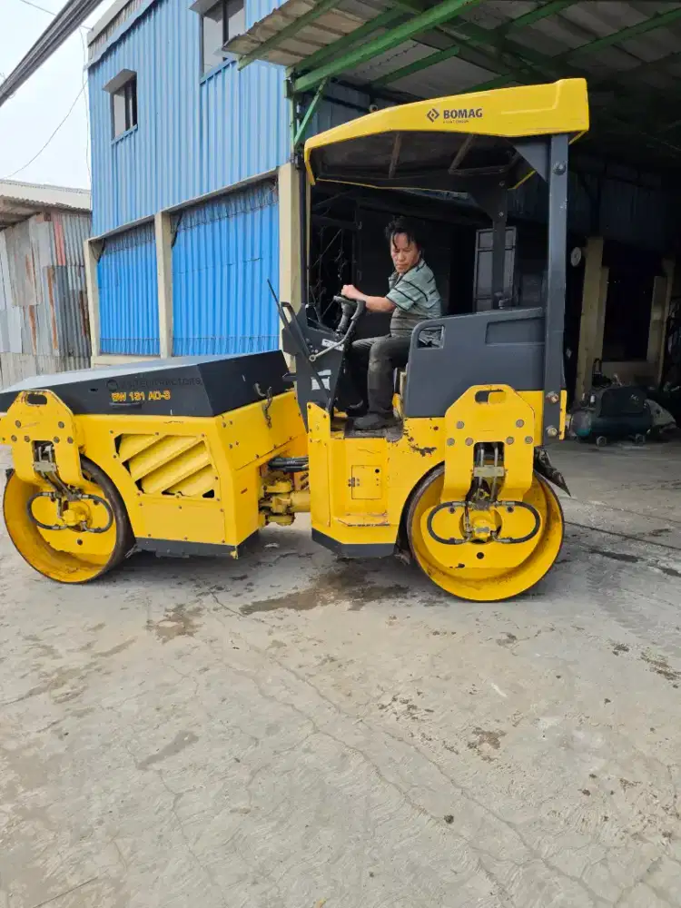 Dijual bomag bw 131 ad-3 kapasitas 4 ton alat siap kerja