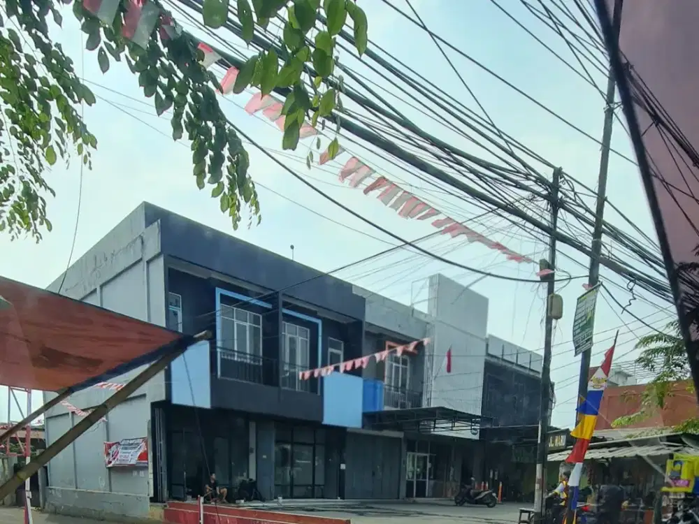 Disewakan Ruko Gandeng 2 Lantai di Pinggir Jalan raya Pekayon