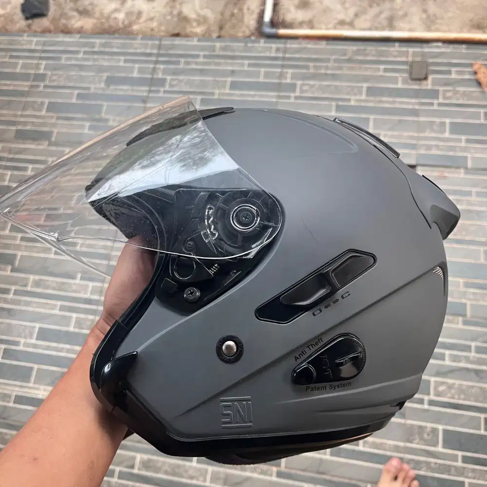 HELM KYT (2 minggu pemakaian)
