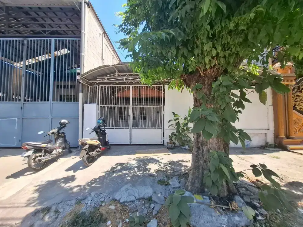 Disewakan Rumah Usaha Dekat Pusat Kota Simolawang