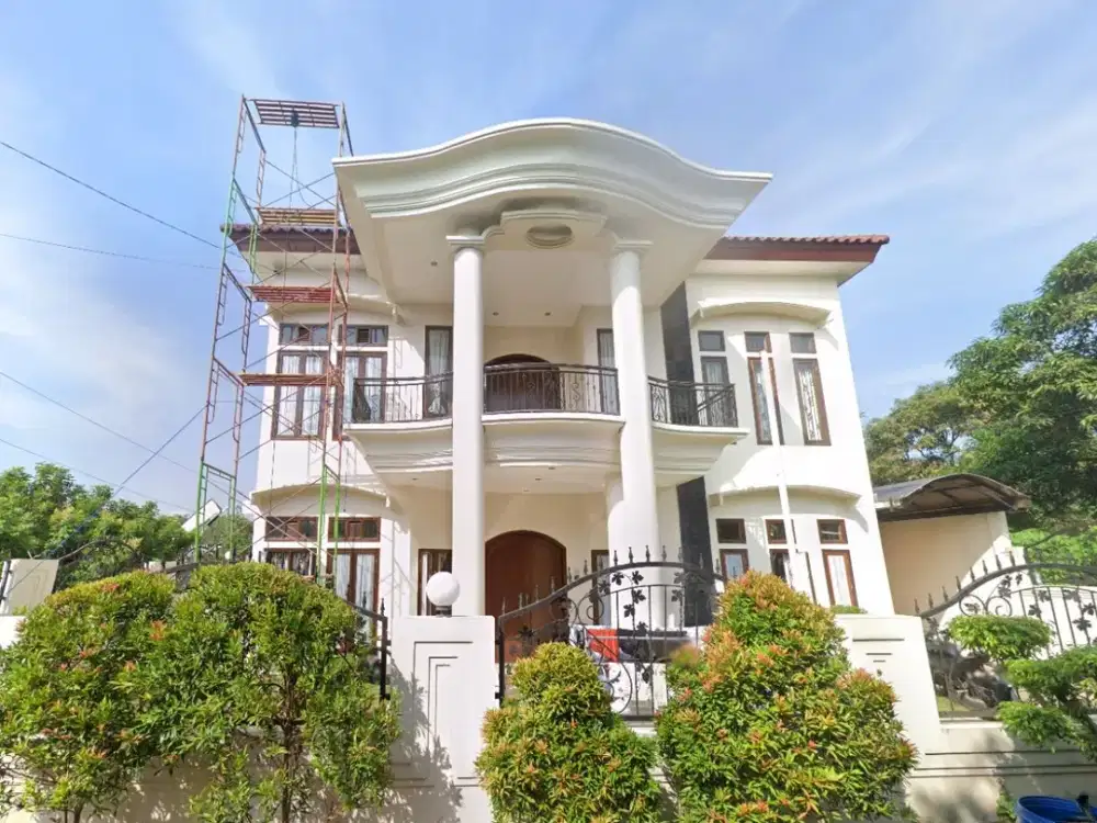 Dijual Rumah 2 Lantai Lokasi Jl. Bulusan Selatan Semarang
