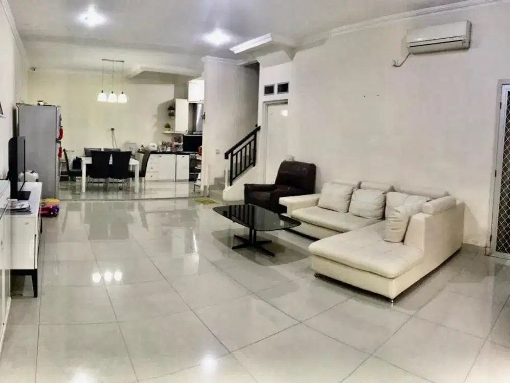 Di Jual Rumah Siap Huni Dalam Komplek di Green Mantion Jakarta Barat