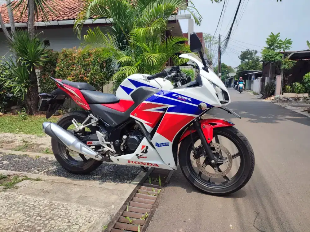 HONDA CBR 150R / CBR150R / CBR K45 TAHUN 2015