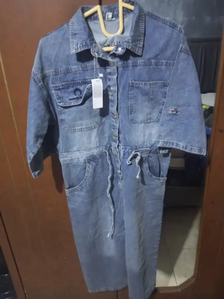 Preloved dress jeans