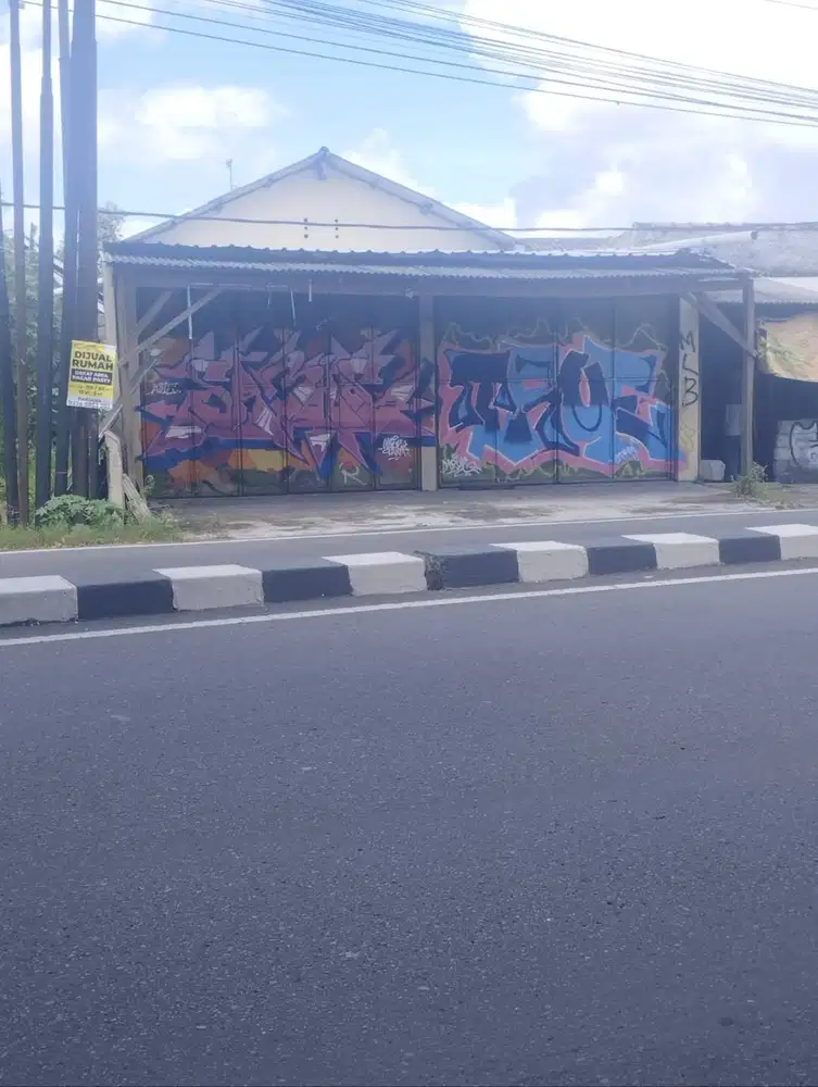 Disewakan bangunan lokasi industri kayu dan mebel