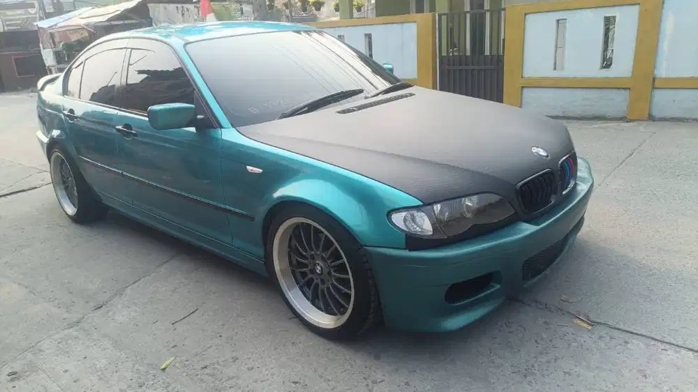 BMW 318i Facelift E46 tahun 2003, full spec anak muda